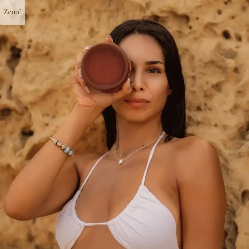 Achieve the Ultimate Natural Sun-kissed Glow Tanning Gel - Second Image